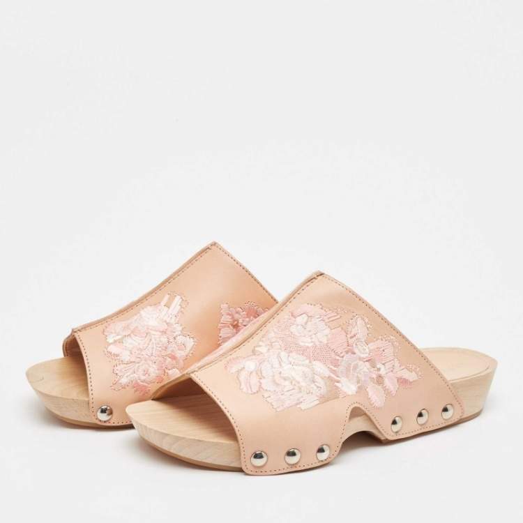 Pre Owned Alexander McQueen Peach Leather Embroidered Wooden Clogs Size 37.5