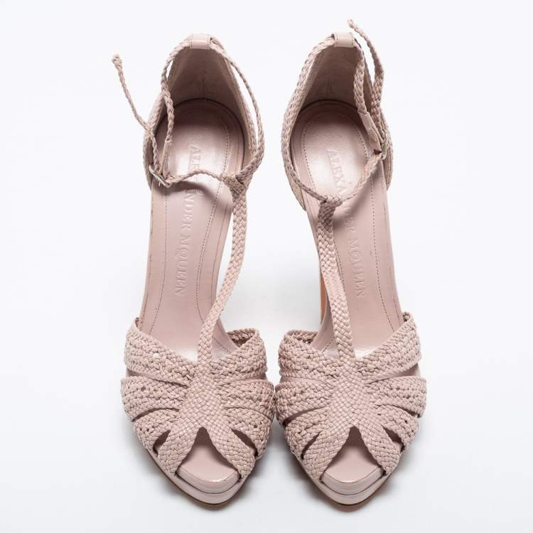 مملوكة مسبقًا Alexander McQueen Pink Woven Leather T-Bar Ankle Strap Sandals Size 37