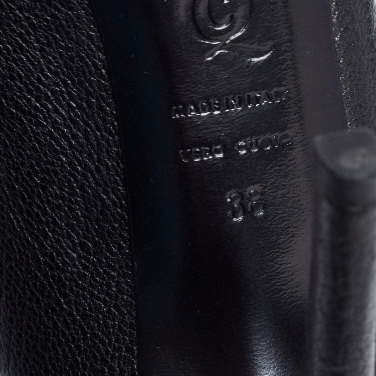 مملوكة مسبقًا Alexander McQueen Black Leather  Skull Pumps Size 38