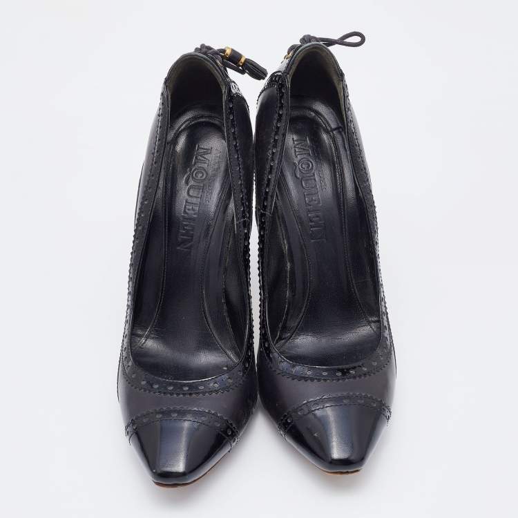 Pre Owned Alexander McQueen Black Brogue Leather Platform Pumps Size 38