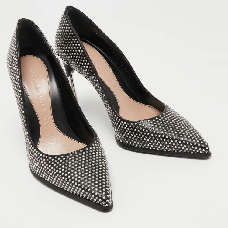 Pre Owned Alexander McQueen Black Leather Studded Pumps Size 37