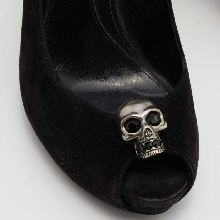 Pre Owned Alexander McQueen Black Suede Skull Peep Toe Pumps Size 38.5