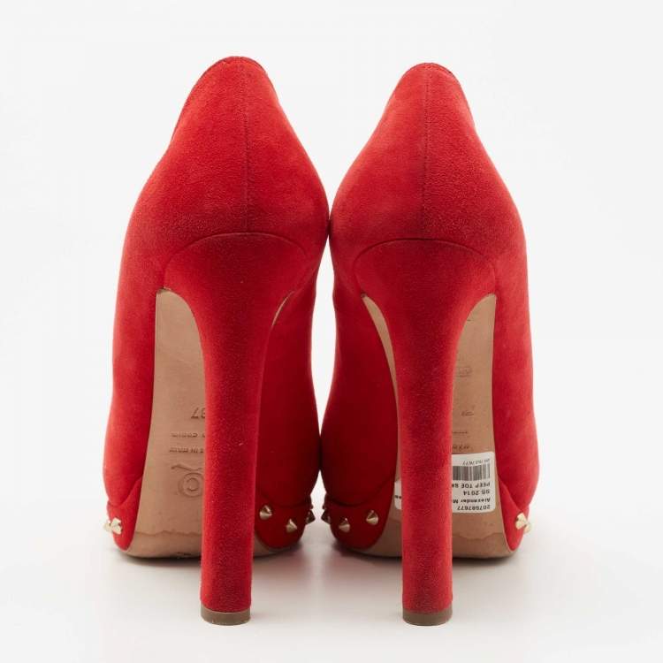 Pre Owned Alexander McQueen Red Suede Skull  Embellished Peep Toe  Pumps Size 37