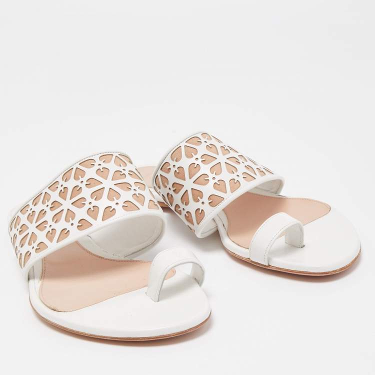 Pre Owned Alexander McQueen White/Beige Laser Cut  Leather and Suede Toe Ring Flat Sandals Size 38.5