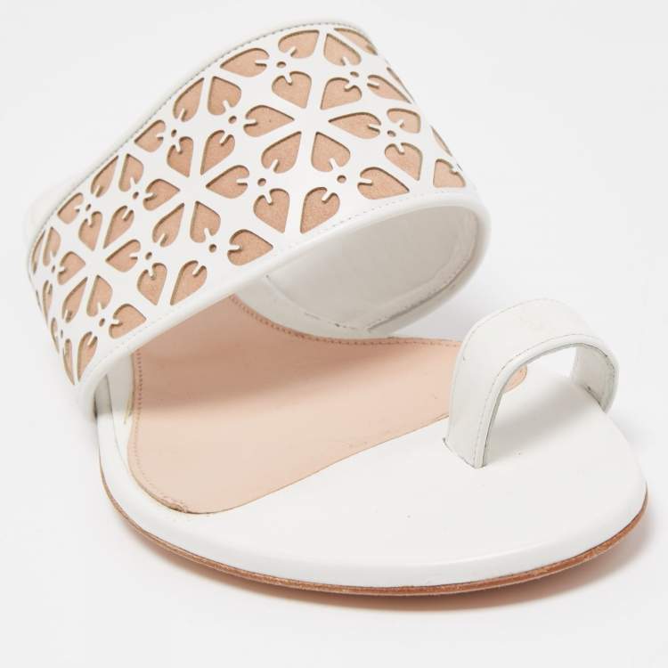 Pre Owned Alexander McQueen White/Beige Laser Cut  Leather and Suede Toe Ring Flat Sandals Size 38.5