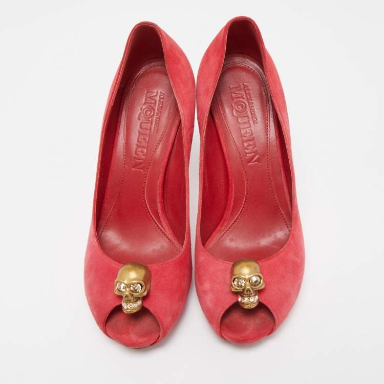 Pre Owned Alexander McQueen Red Suede Skull Peep Toe Pumps Size 37