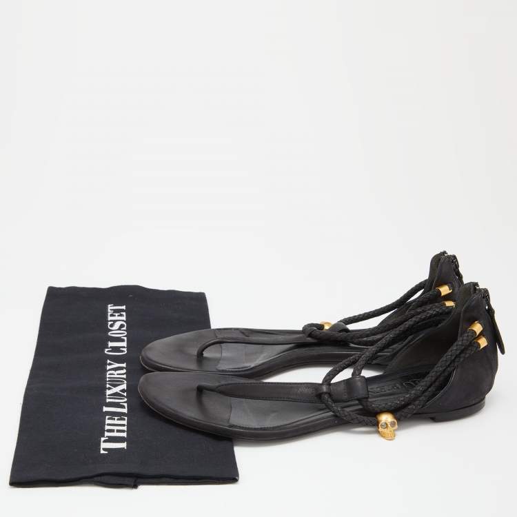 Pre Owned Alexander McQueen Black Leather Skull Embellished Thong Flat Sandals Size 39