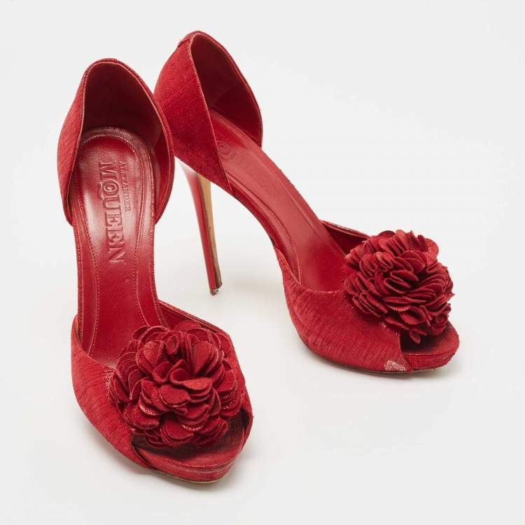 Pre Owned Alexander McQueen Red Laminated Suede Floral Applique D'orsay Pumps Size 38.5