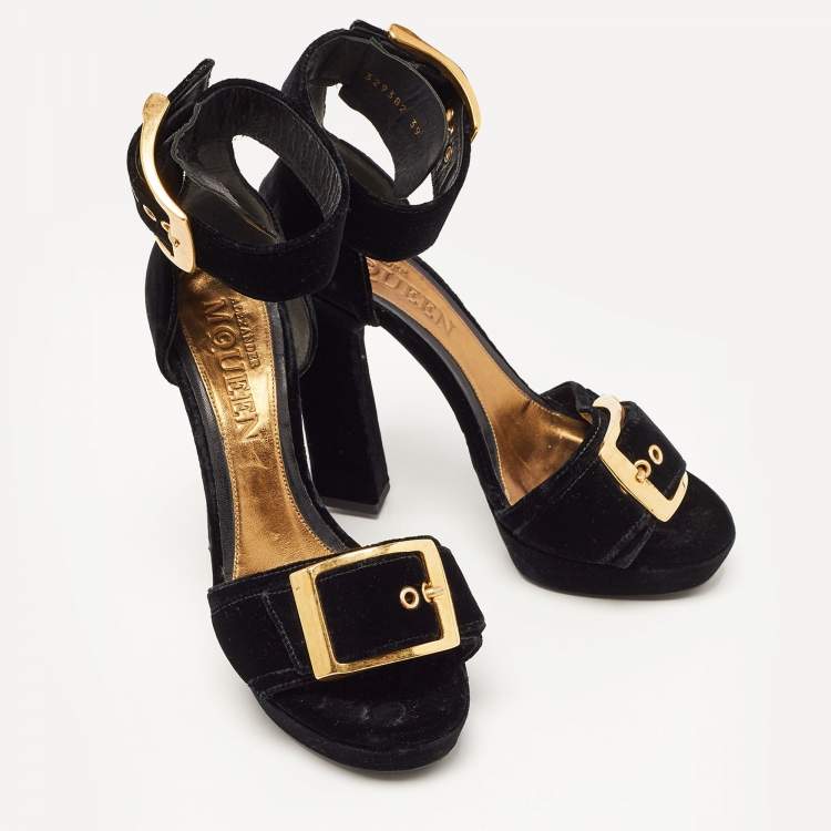 Pre Owned Alexander McQueen Black Velvet Buckle Platform Ankle Strap Sandals Size 39
