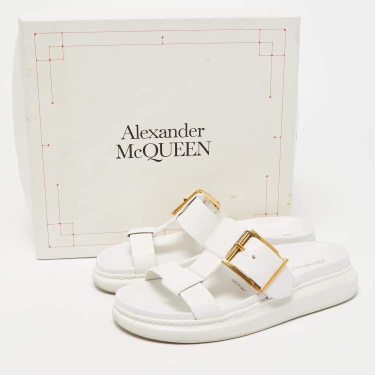 مملوكة مسبقًا Alexander McQueen White Leather Slides Size 38