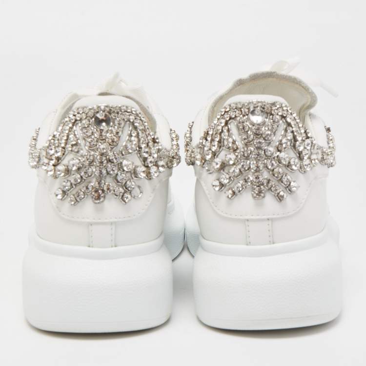 مملوكة مسبقًا Alexander McQueen White Leather Crystal Embellished Low Top Sneakers Size 37