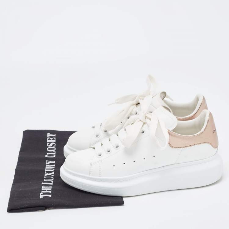 مملوكة مسبقًا Alexander McQueen White/Rose Gold Leather Oversized Sneakers Size 37.5