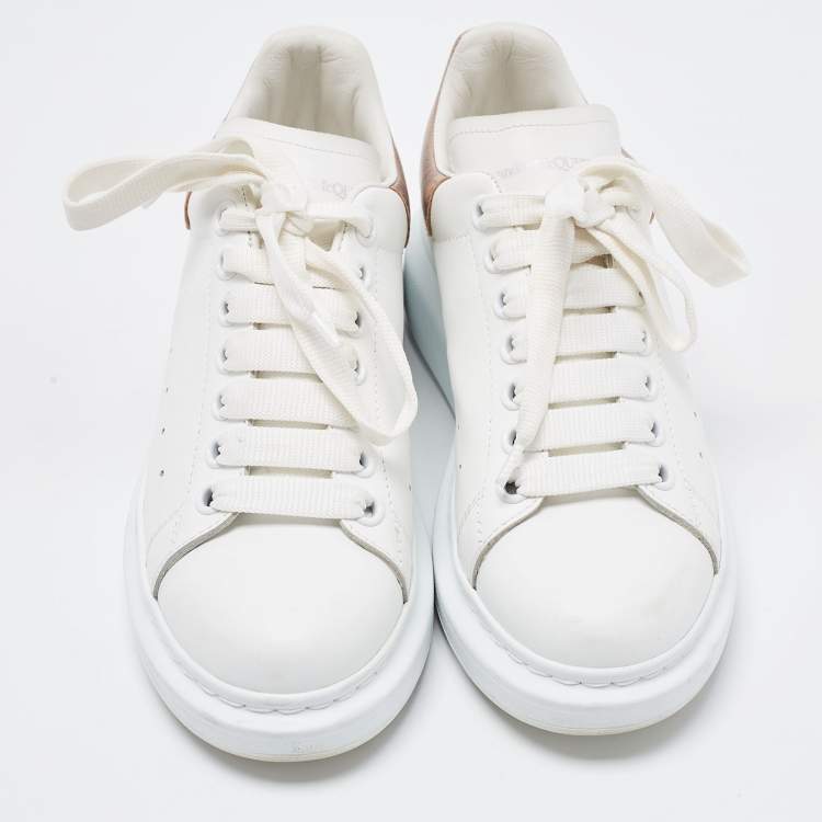 مملوكة مسبقًا Alexander McQueen White/Rose Gold Leather Oversized Sneakers Size 37.5