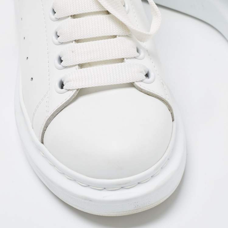 مملوكة مسبقًا Alexander McQueen White/Rose Gold Leather Oversized Sneakers Size 37.5