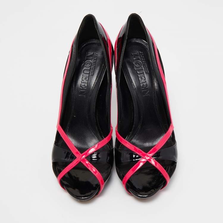 Pre Owned Alexander McQueen Black/Pink Patent Leather Open Toe Pumps Size 37
