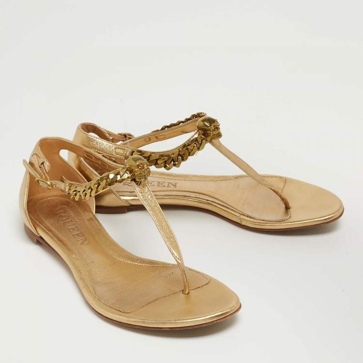 Pre Owned Alexander McQueen Gold Leather Skull Chain Thong Flat Sandals Size 37.5