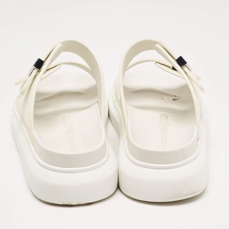 Pre Owned Alexander McQueen White Rubber Birke Buckle Slide Flats Size 38.5 