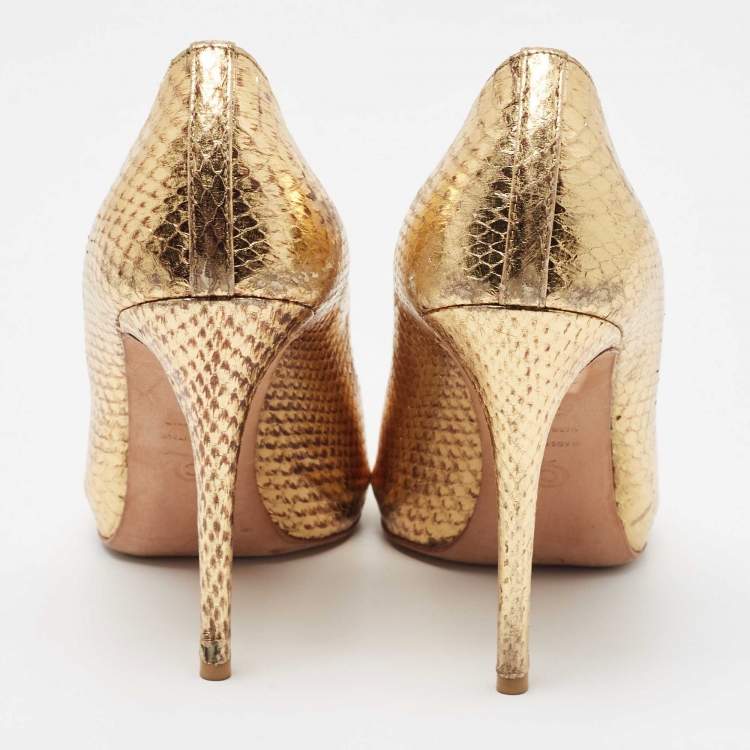 Pre Owned Alexander McQueen Gold Embossed Python Heart Peep Toe Pumps Size 38.5