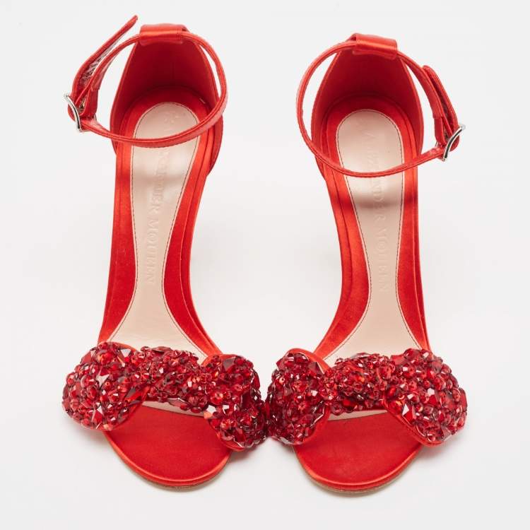 Pre Owned Alexander McQueen Red Satin Embellished Jewel Bow Ankle Strap Sandals Size 37
