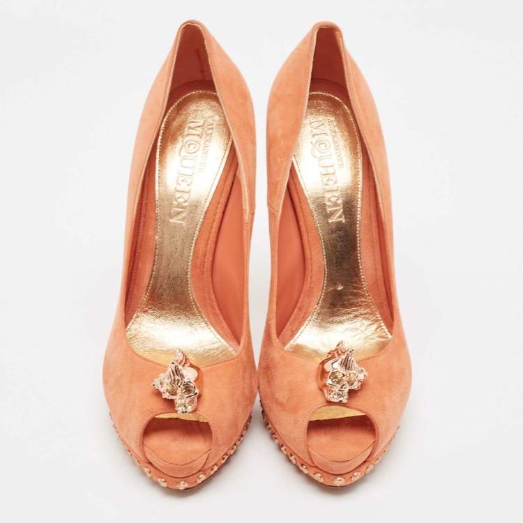 Pre Owned Alexander McQueen Orange Suede Skull Pumps Size 41