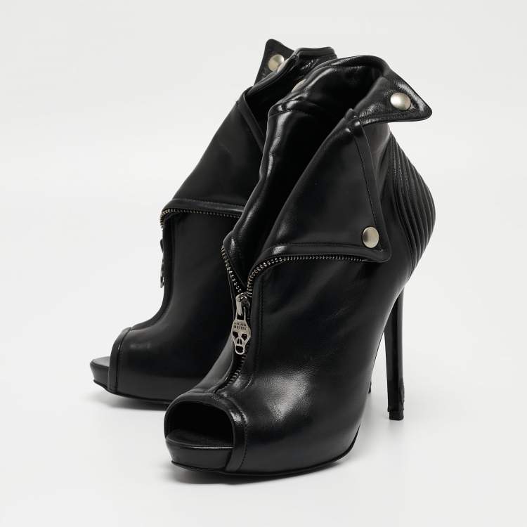 ショートブーツ・ブーティ ALEXANDER MCQUEEN BLACK LEATHER ANKLE BOOTS img_2D_0001_174750.jpg?v=
