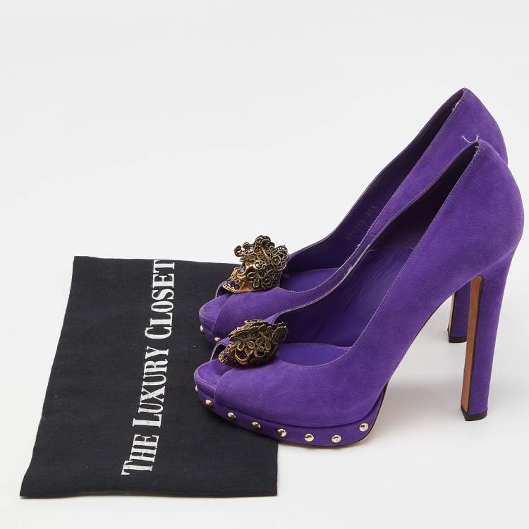Pre Owned Alexander McQueen Purple Suede Skull Embellished Peep Toe Platform Pumps Size 37.5