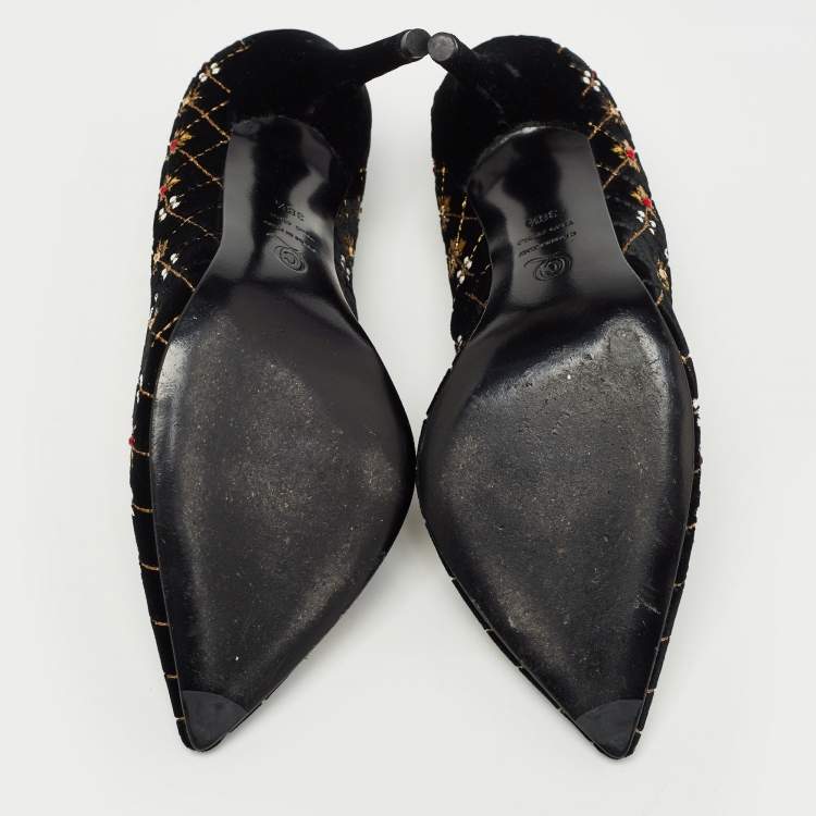 Pre Owned Alexander McQueen Black Velvet Embellished Pointed Toe Pumps Size 38.5