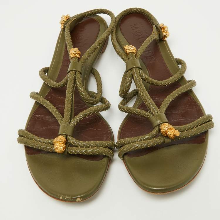 Pre Owned Alexander McQueen Green Leather Embellished Skull Flat Thong Sandals Size 38