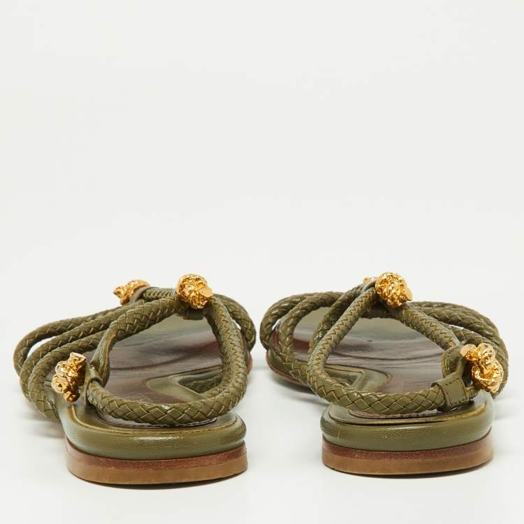 Pre Owned Alexander McQueen Green Leather Embellished Skull Flat Thong Sandals Size 38