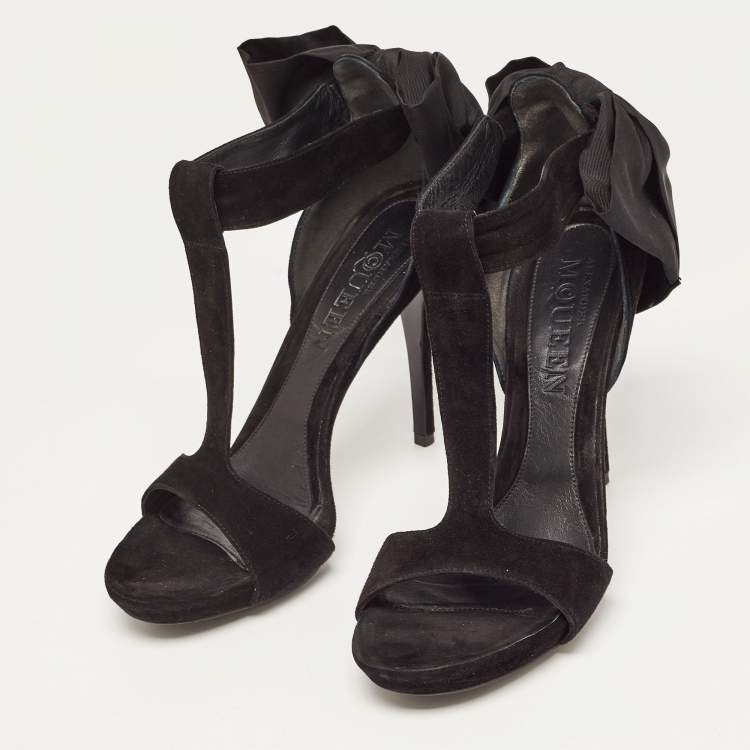 Pre Owned Alexander McQueen Black Suede Oversized Ankle Bow Tie Sandals Size 40.5