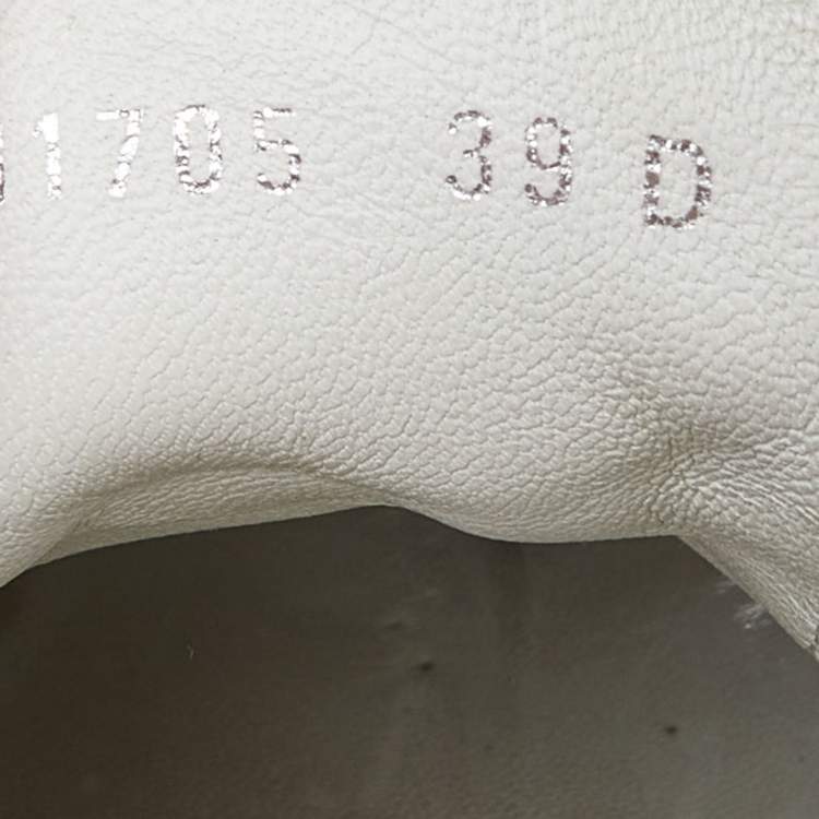 Pre Owned Alexander McQueen White Canvas and Rubber Tread Slick Lace Up Sneakers 39