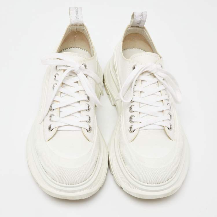 Pre Owned Alexander McQueen White Canvas and Rubber Tread Slick Lace Up Sneakers 39
