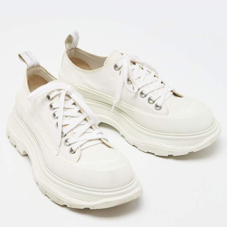 Pre Owned Alexander McQueen White Canvas and Rubber Tread Slick Lace Up Sneakers 39