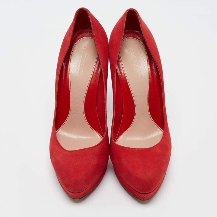 Pre Owned Alexander McQueen Red Suede Horn Heel Pumps Size 36