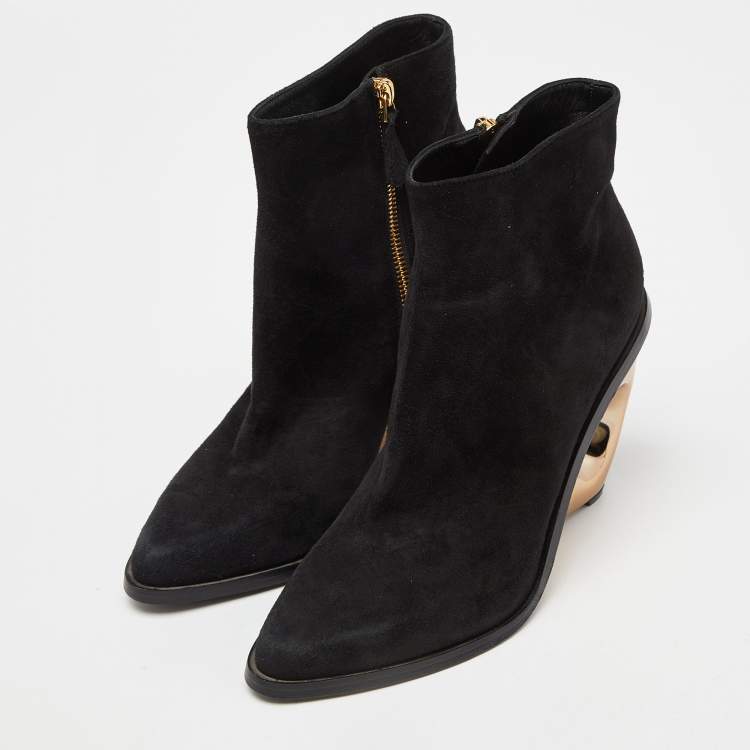 مملوكة مسبقًا Alexander McQueen Black Suede Zip Detail Wedge Boots Size 39