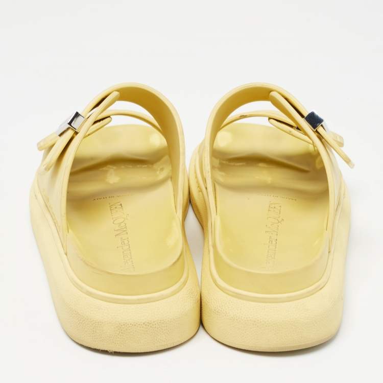Pre Owned Alexander McQueen Yellow Rubber Hybrid Slides Size 38