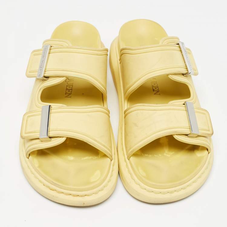 Pre Owned Alexander McQueen Yellow Rubber Hybrid Slides Size 38