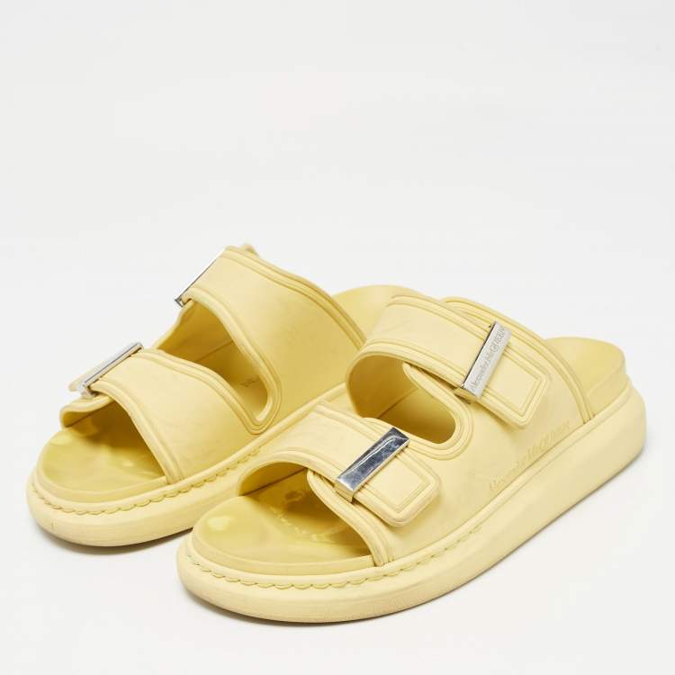 Pre Owned Alexander McQueen Yellow Rubber Hybrid Slides Size 38