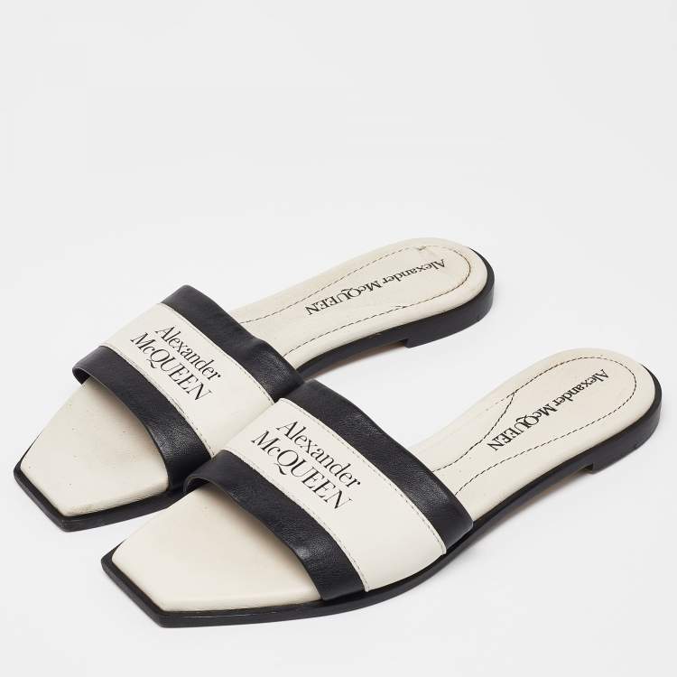 Pre Owned Alexander McQueen Ivory/Black Leather Flat Slides Size 37