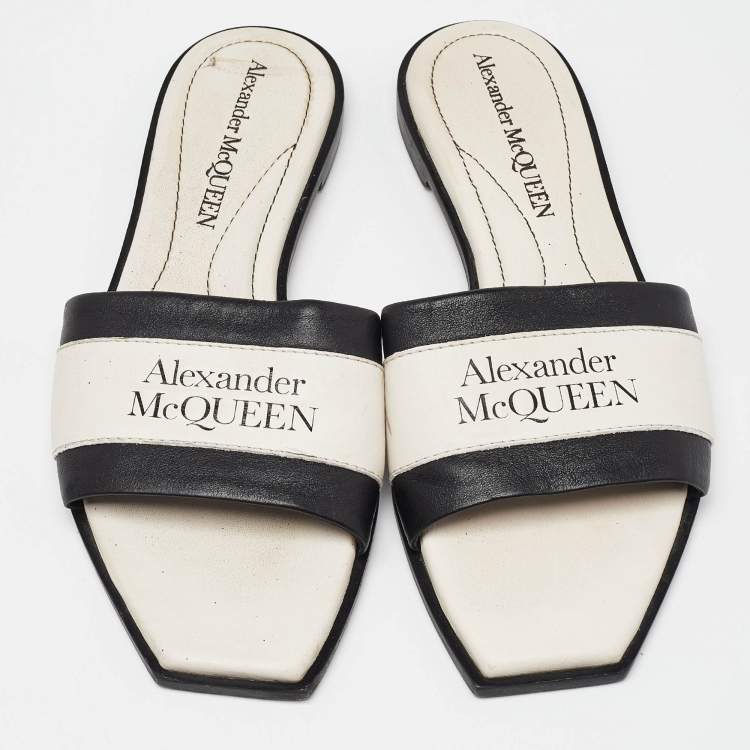 Pre Owned Alexander McQueen Ivory/Black Leather Flat Slides Size 37