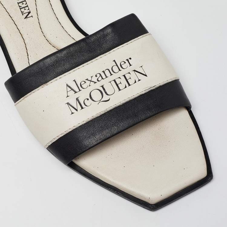 Pre Owned Alexander McQueen Ivory/Black Leather Flat Slides Size 37
