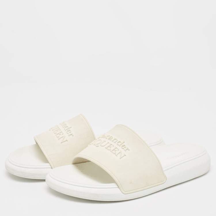 Pre Owned Alexander McQueen White Rubber Flat Slides Size 36