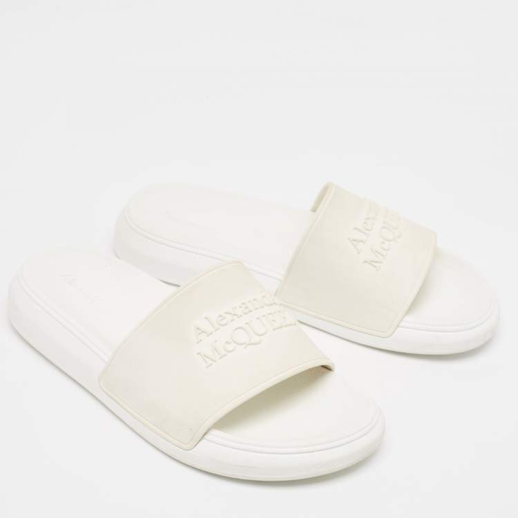 Pre Owned Alexander McQueen White Rubber Flat Slides Size 36