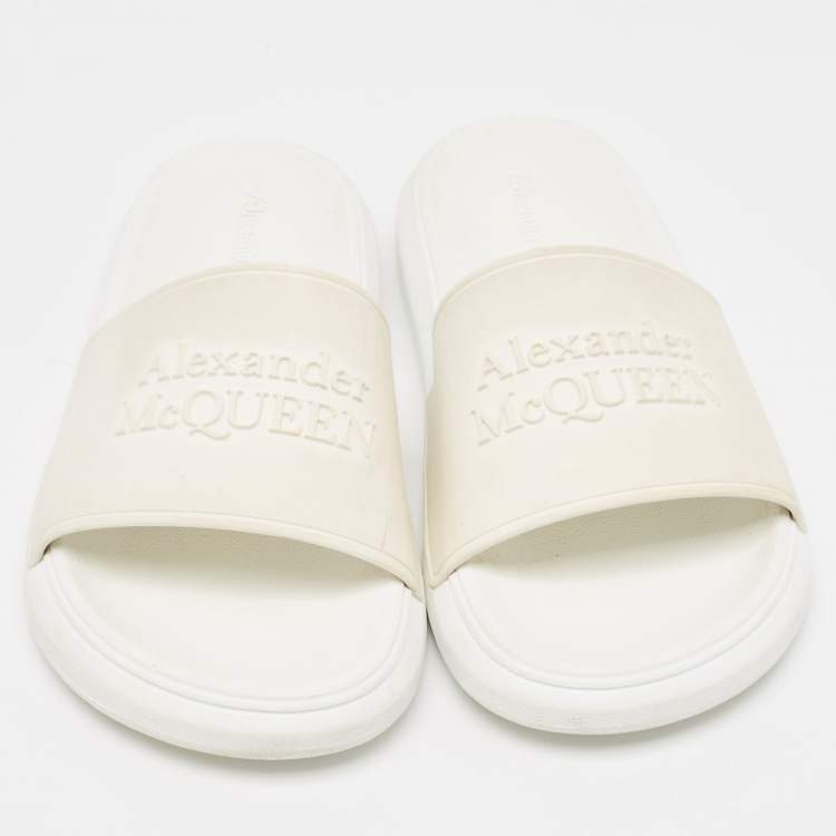 Pre Owned Alexander McQueen White Rubber Flat Slides Size 36