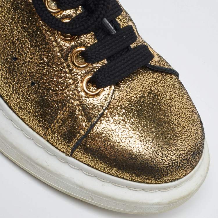 Pre Owned Alexander McQueen Gold/Black Foil Leather Oversized Low Top Sneakers Size 39