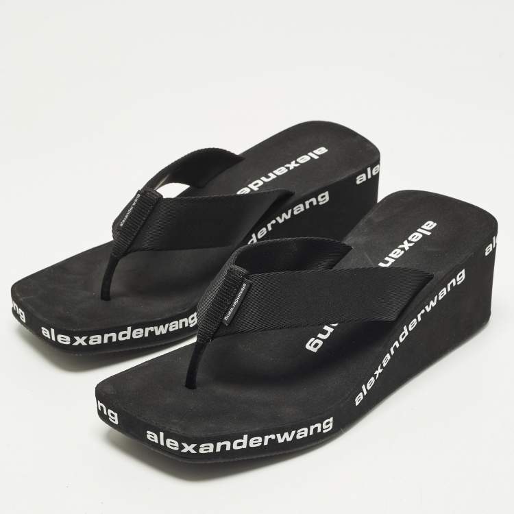 Pre Owned صندل بكعب إسفين إسكندر وانغ قماشي أسود بحزام بين الأصابع مقاس 39