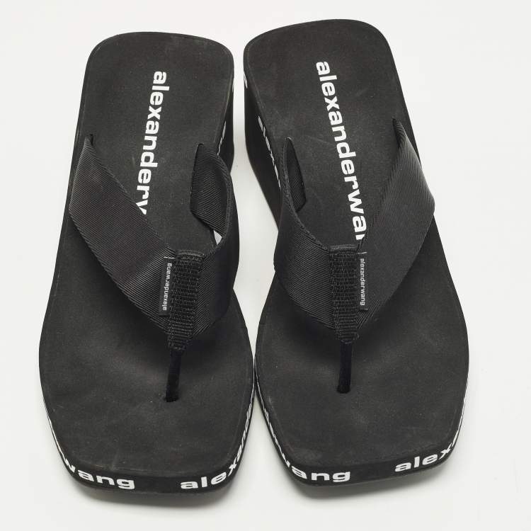 Pre Owned صندل بكعب إسفين إسكندر وانغ قماشي أسود بحزام بين الأصا بع مقاس 39