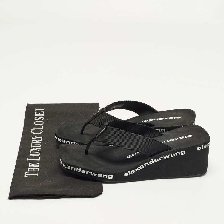 Pre Owned صندل بكعب إسفين إسكندر وانغ قماشي أسود بحزام بين الأصابع مقاس 39