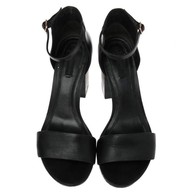 مملوكة مسبقًا Alexander Wang Black Leather Block Heel Abby Sandals Size 40.5