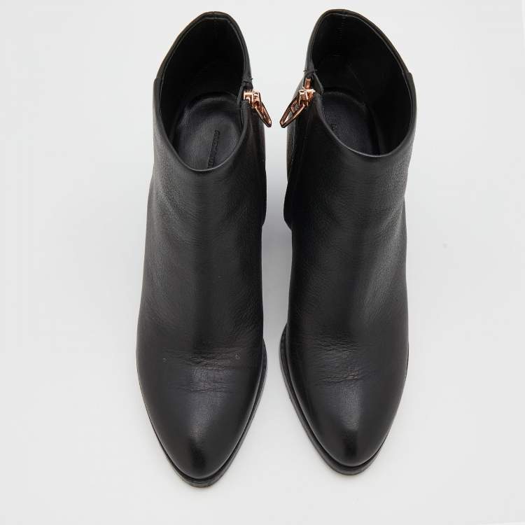 Pre Owned Alexander Wang Black Leather Gabi Ankle Length Boots Size 36
